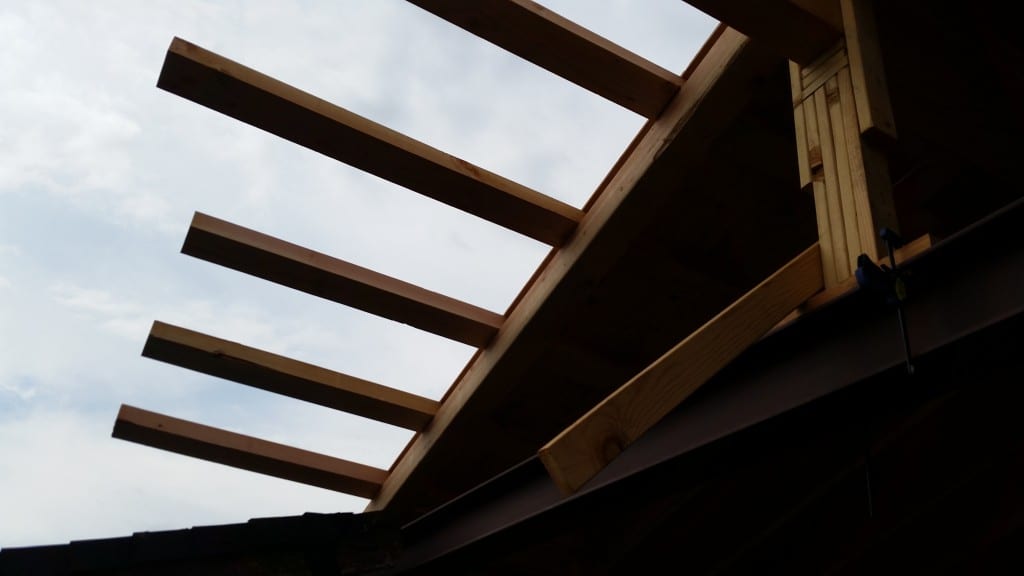 Wide eave framing